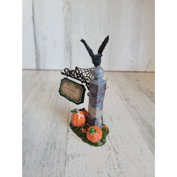 Dept 56 Spooky Village Sign 53144 Halloween accessory - Picture 5 of 6